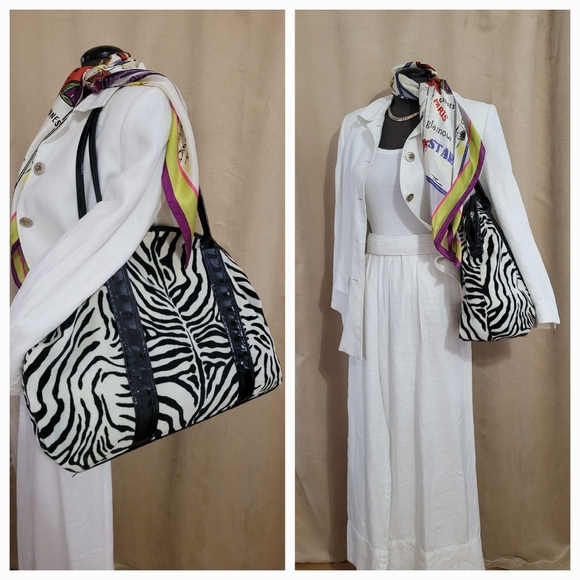 Zebra Print TOTE - Picture 8 of 11